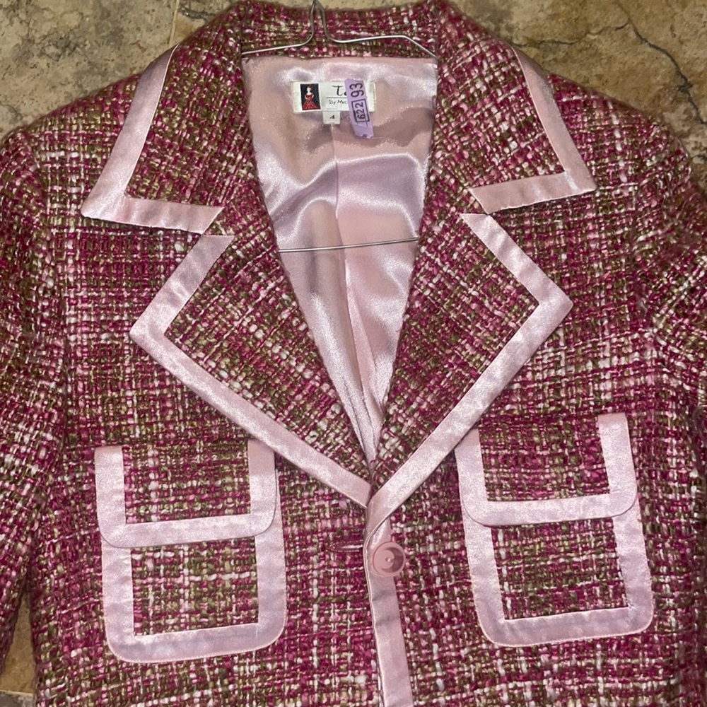 Tea by Michelle long blazer.Tweet